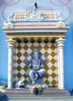 Mauritius_other_temple_1606.jpg (87kb)